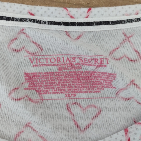 Victoria's Secret Long Sleeve Candy Cane Hearts Nightshirt - Picture 5 of 7